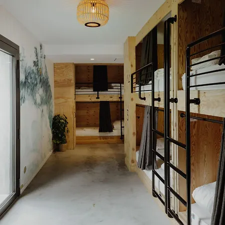 Auberge de jeunesse Hejmo *